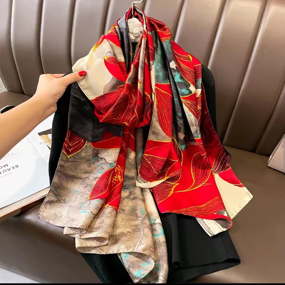 xyueanlo SR-051 Satin Royale Scarf - View 1